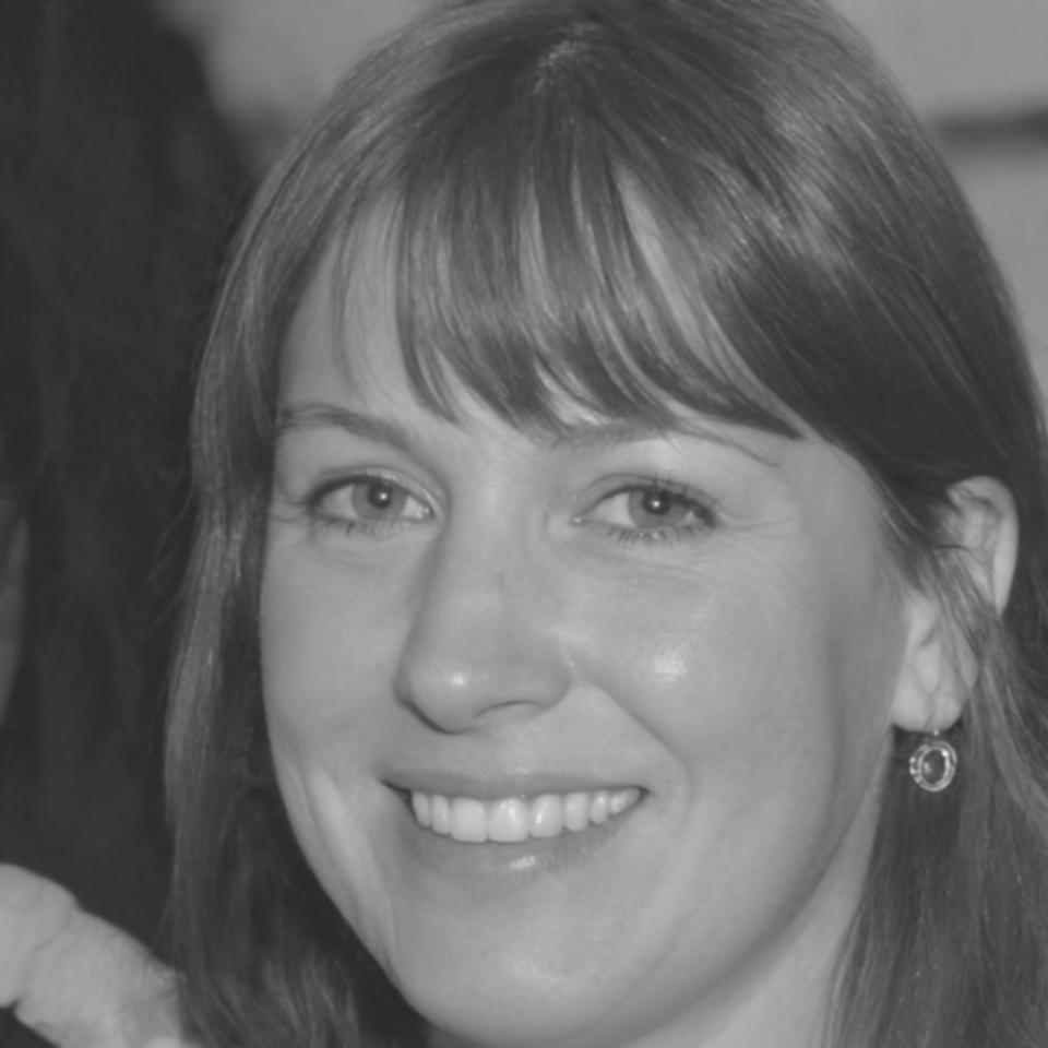Dr. Raluca Ionescu, Director Analiza Financiară
